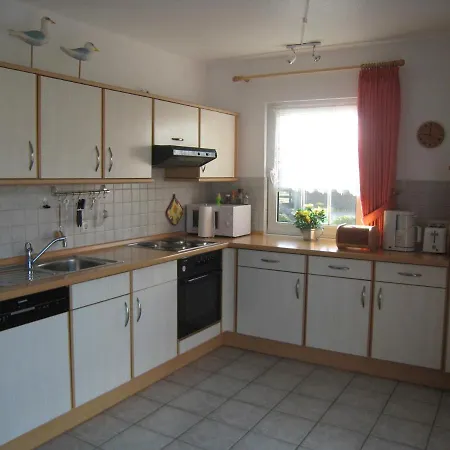 Apartment Gele Hus 2 *